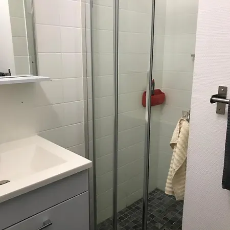 Studio Proche Marche Apartament